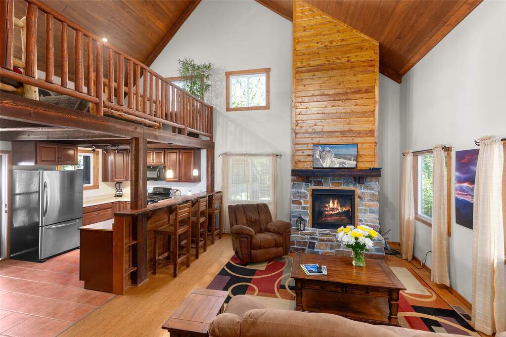 17 Bedroom Single Family Home/House's Image 86