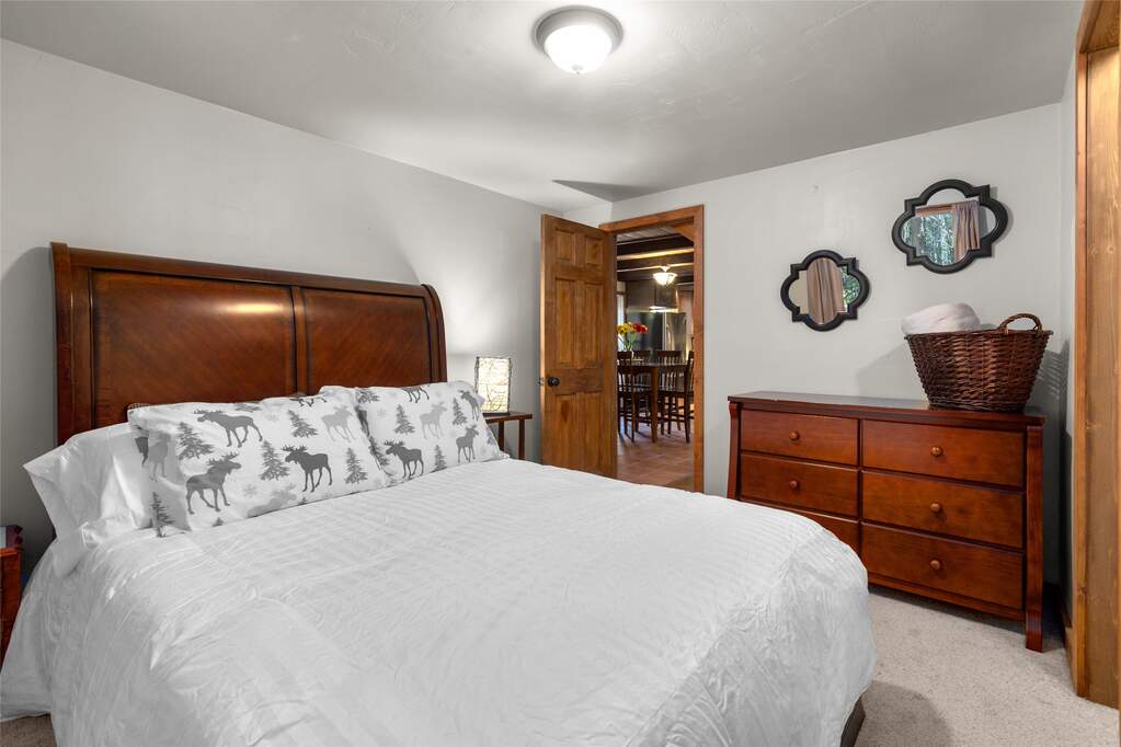 17 Bedroom Single Family Home/House's Image 87