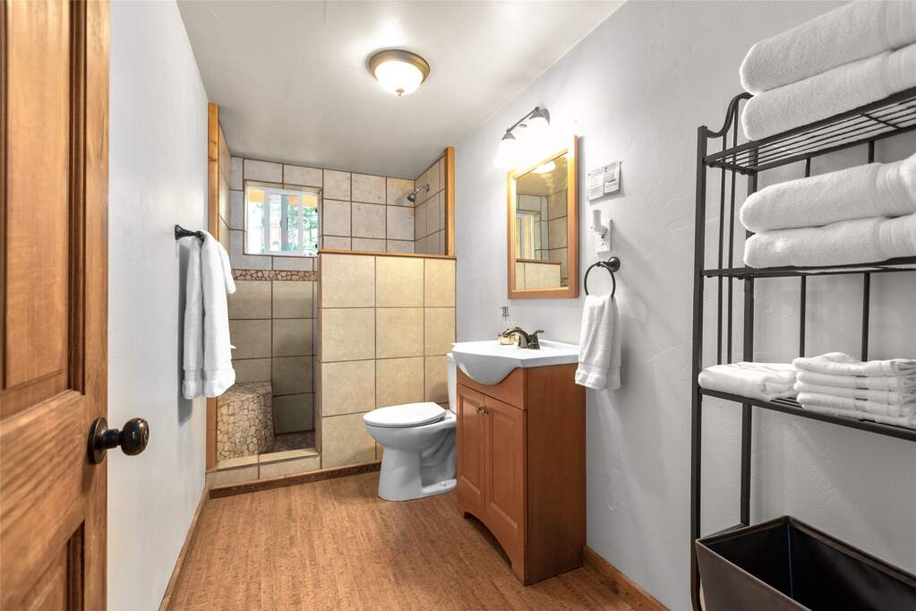 17 Bedroom Single Family Home/House's Image 90
