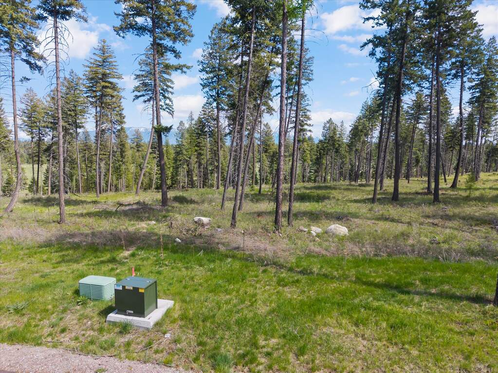 Land/Vacant Land's Image 9