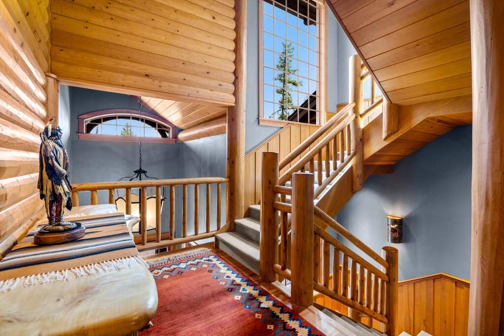 5 Bedroom Single Family Home/House's Image 13