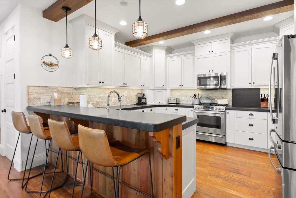 4 Bedroom Single Family Home/House's Image 11