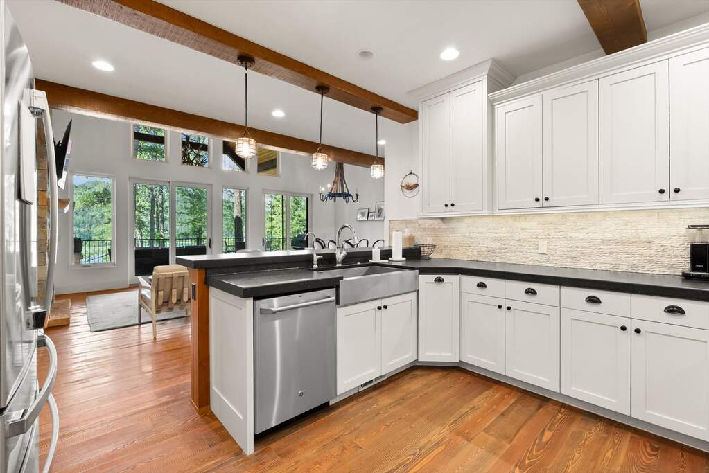 4 Bedroom Single Family Home/House's Image 12