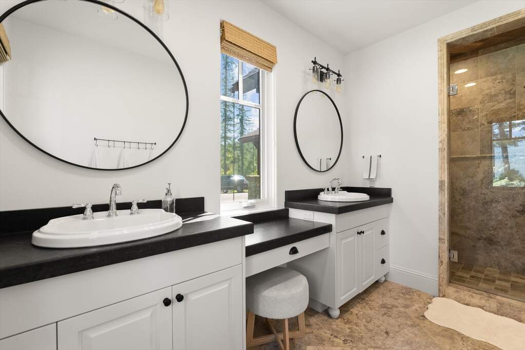 4 Bedroom Single Family Home/House's Image 16