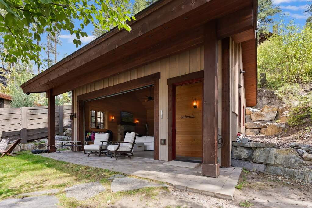 4 Bedroom Single Family Home/House's Image 40