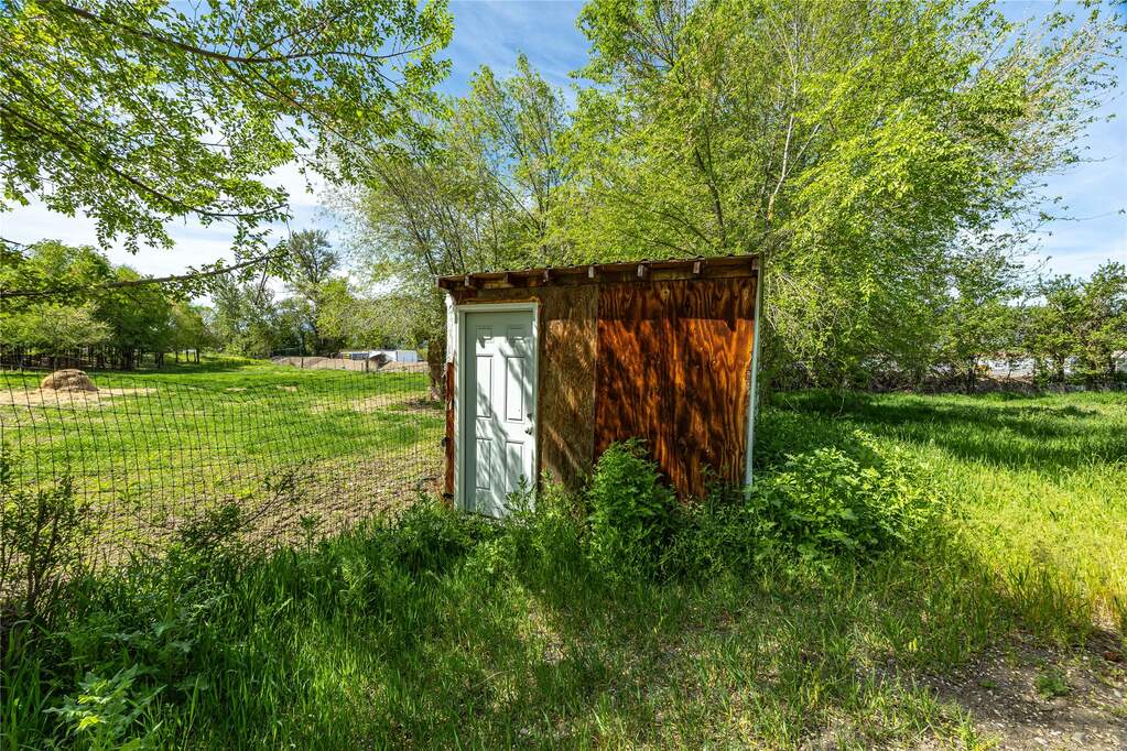 3 Bedroom Single Family Home/House's Image 12