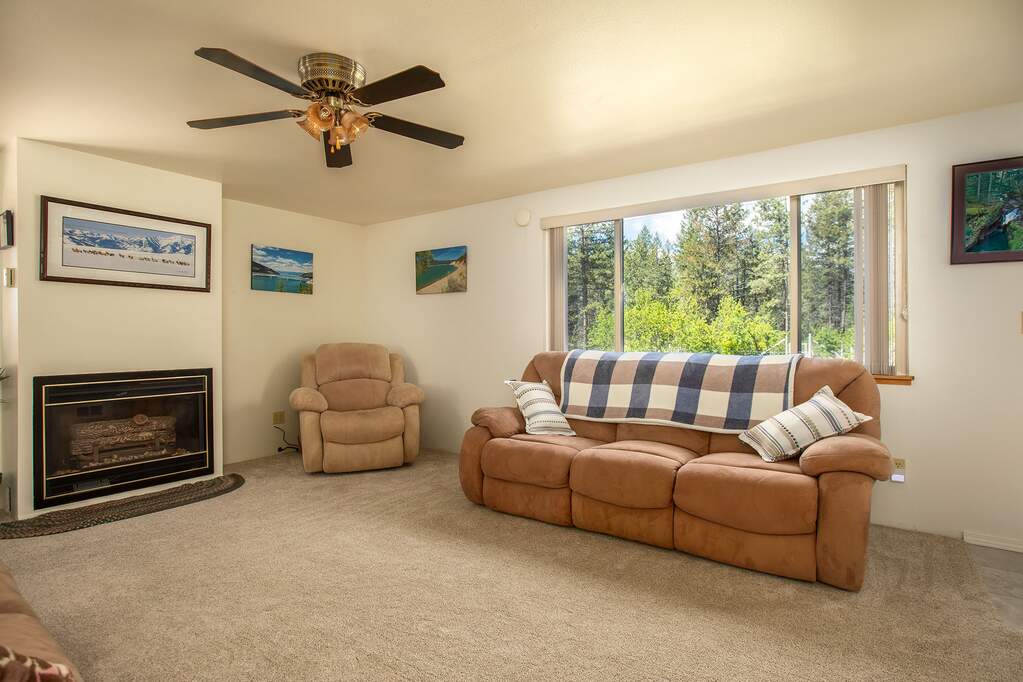 5 Bedroom Single Family Home/House's Image 10