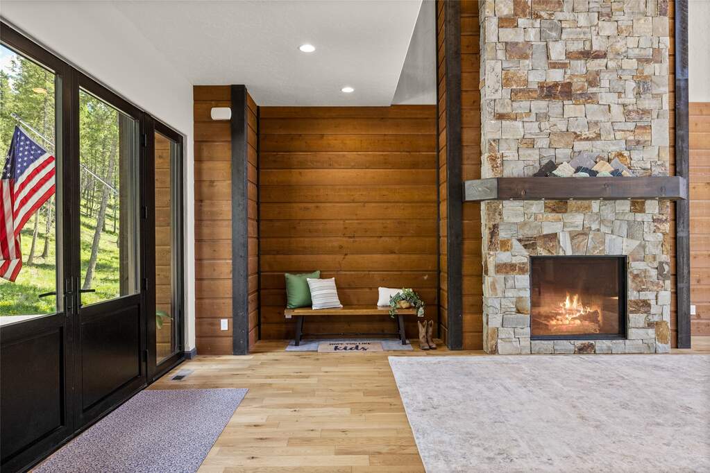 6 Bedroom Single Family Home/House's Image 56
