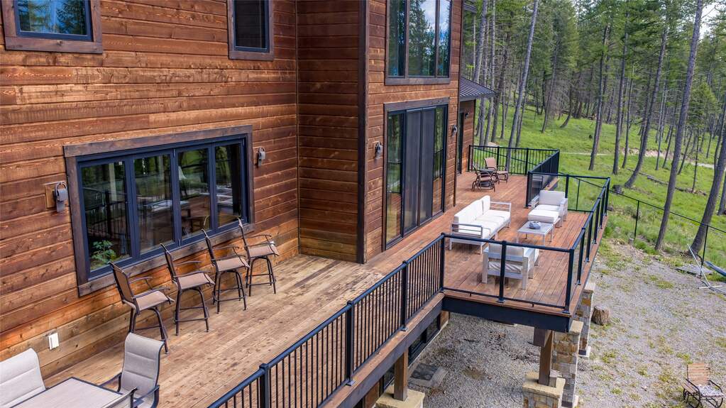 6 Bedroom Single Family Home/House's Image 77
