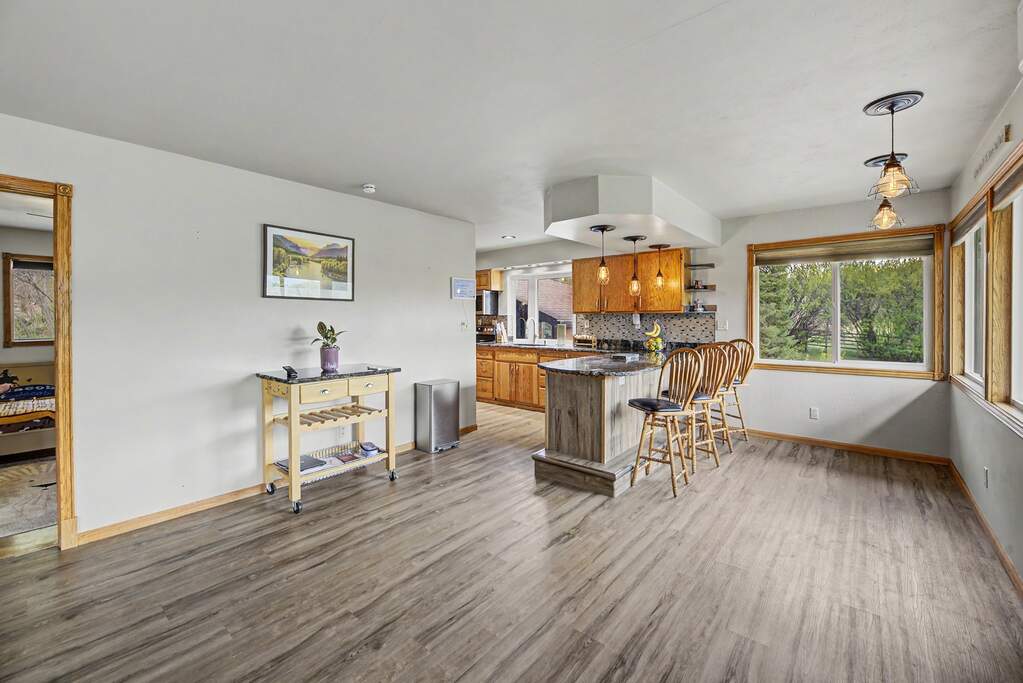 4 Bedroom Single Family Home/House's Image 7