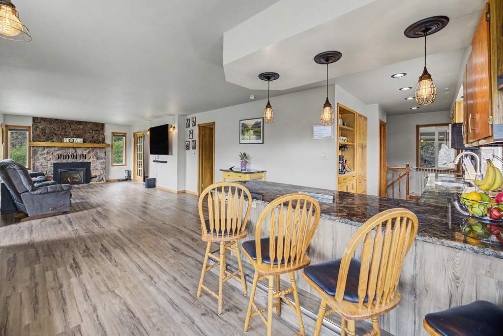 4 Bedroom Single Family Home/House's Image 8