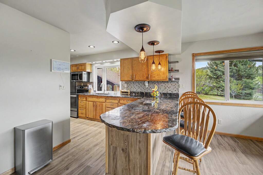 4 Bedroom Single Family Home/House's Image 9