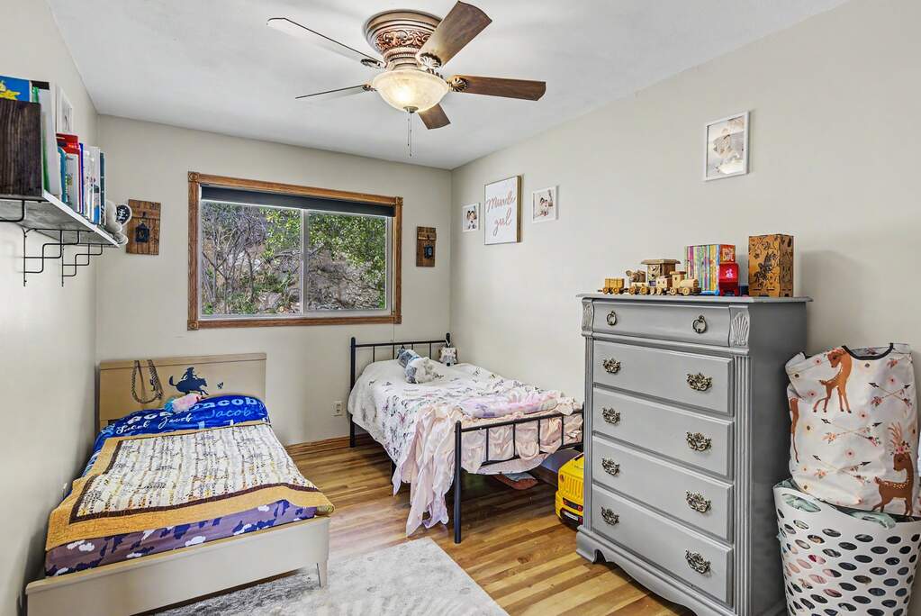 4 Bedroom Single Family Home/House's Image 20