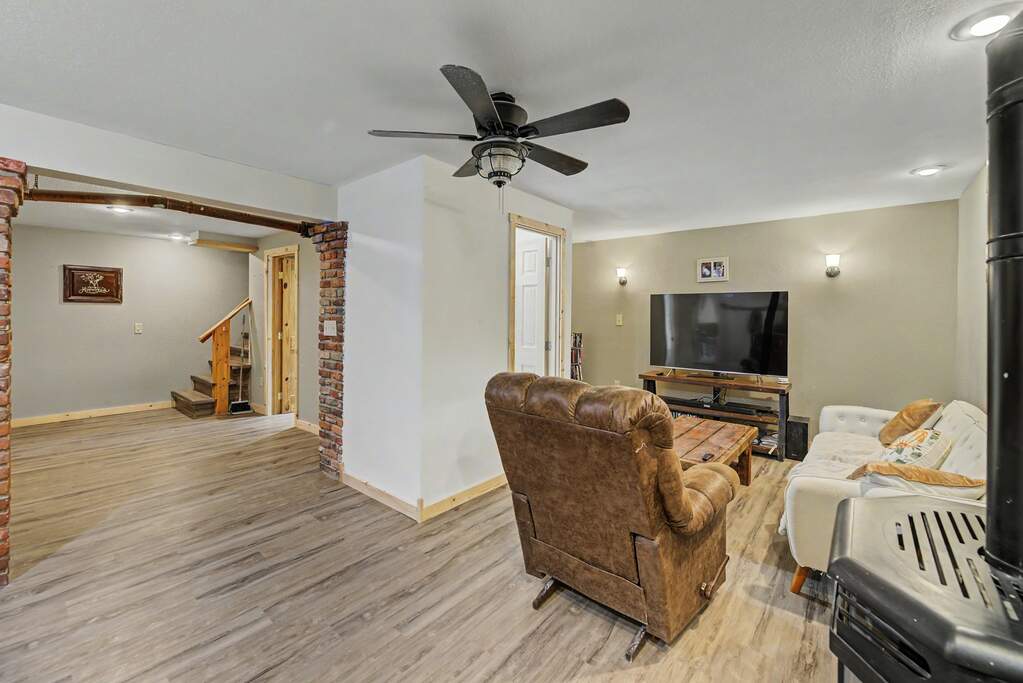 4 Bedroom Single Family Home/House's Image 25