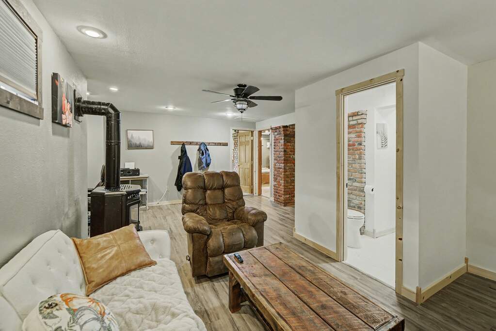4 Bedroom Single Family Home/House's Image 26