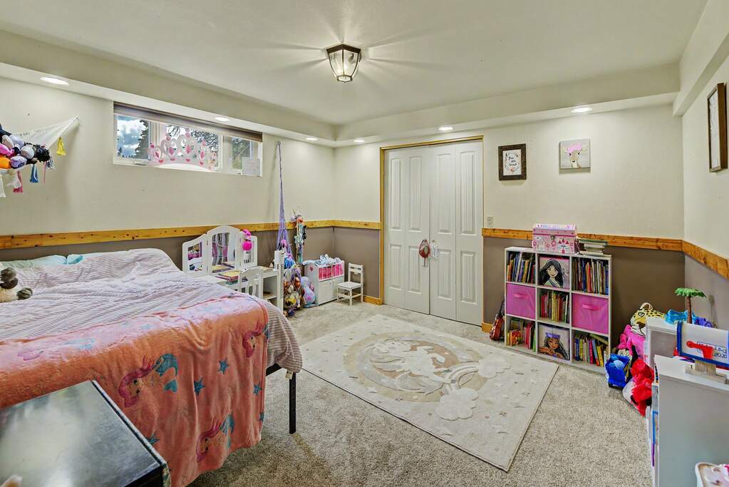 4 Bedroom Single Family Home/House's Image 28