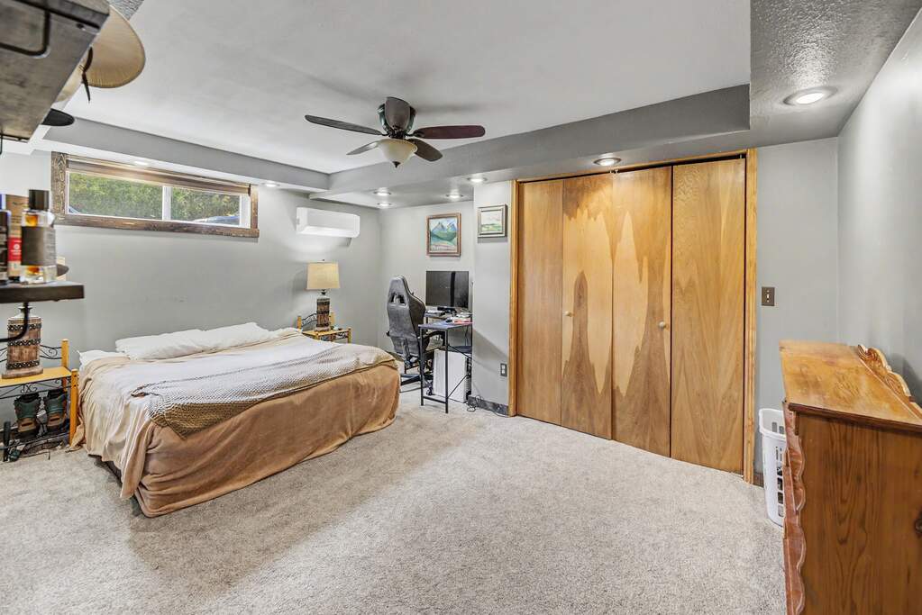 4 Bedroom Single Family Home/House's Image 29