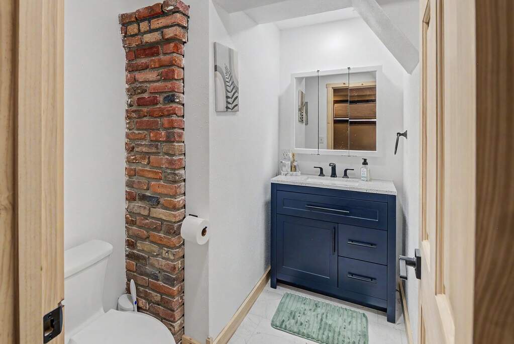 4 Bedroom Single Family Home/House's Image 30