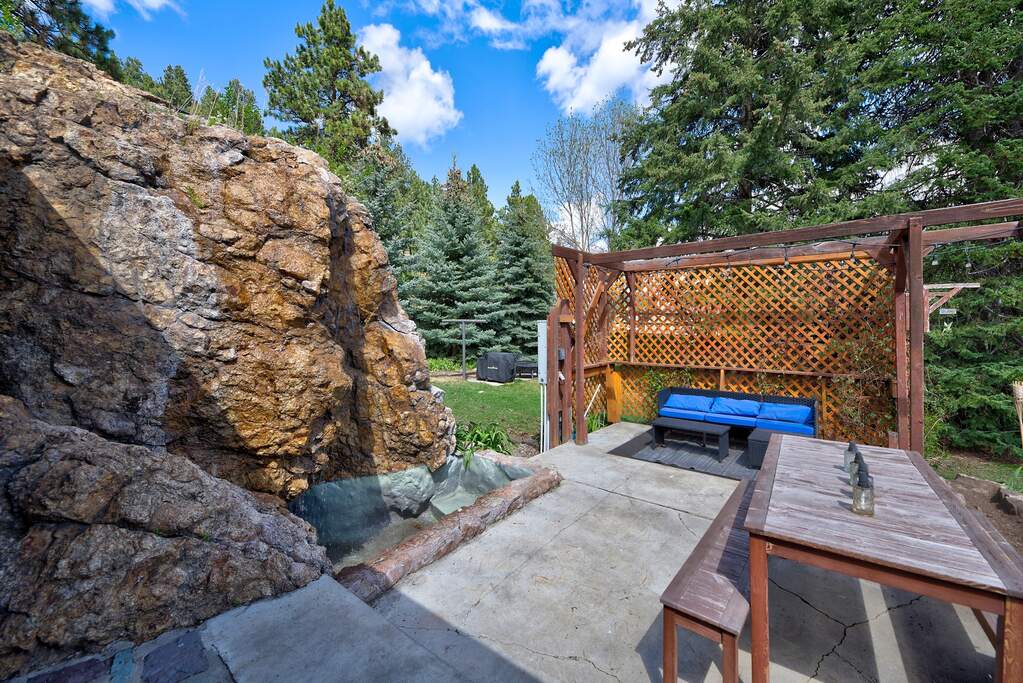 4 Bedroom Single Family Home/House's Image 37