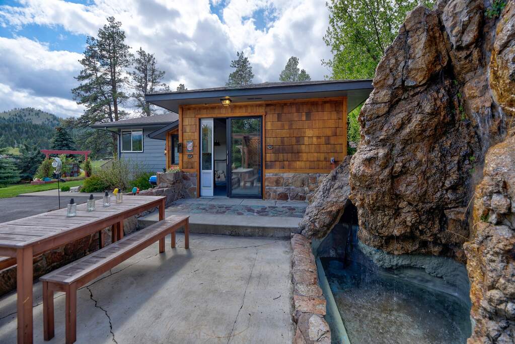 4 Bedroom Single Family Home/House's Image 38