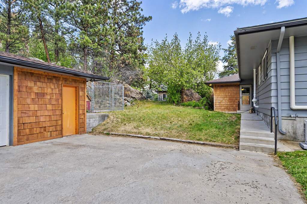 4 Bedroom Single Family Home/House's Image 39