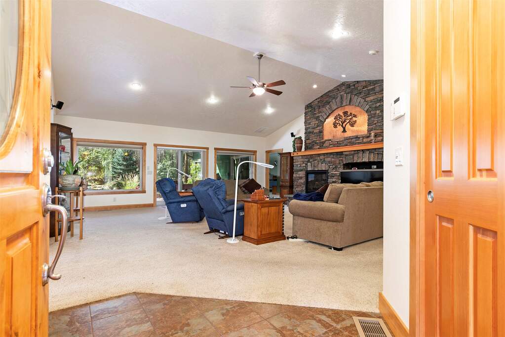 3 Bedroom Single Family Home/House's Image 23