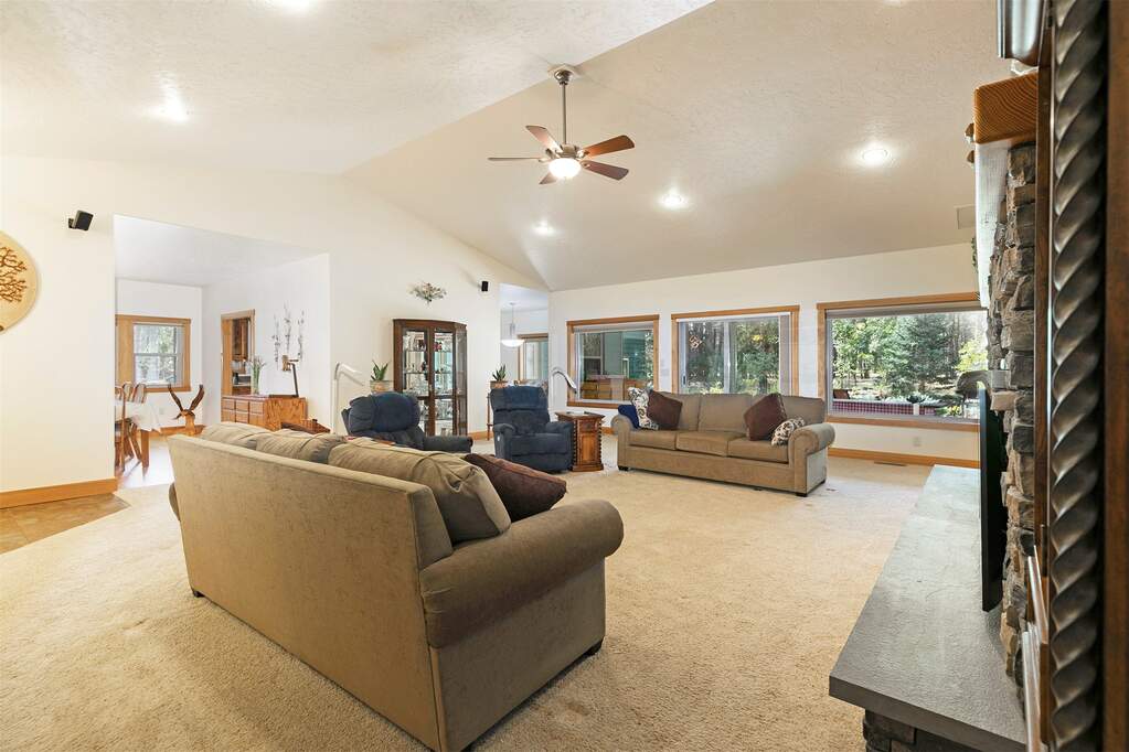 3 Bedroom Single Family Home/House's Image 25