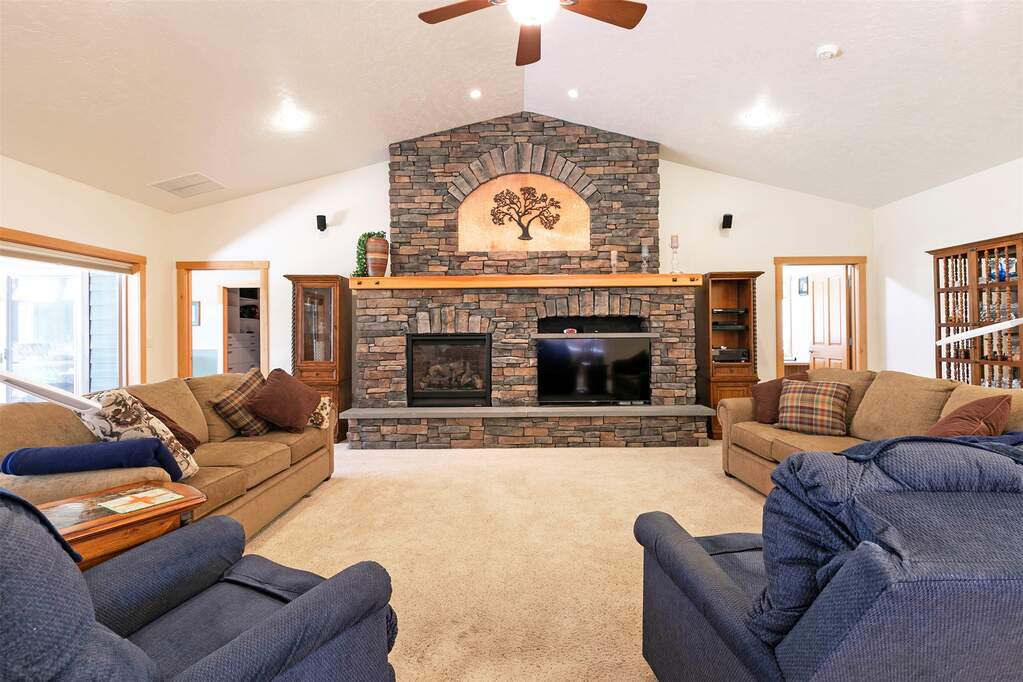 3 Bedroom Single Family Home/House's Image 28