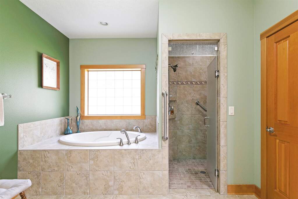 3 Bedroom Single Family Home/House's Image 41