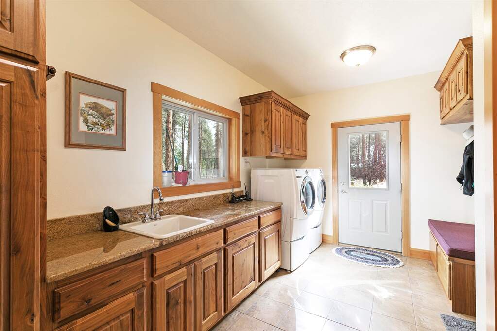 3 Bedroom Single Family Home/House's Image 49