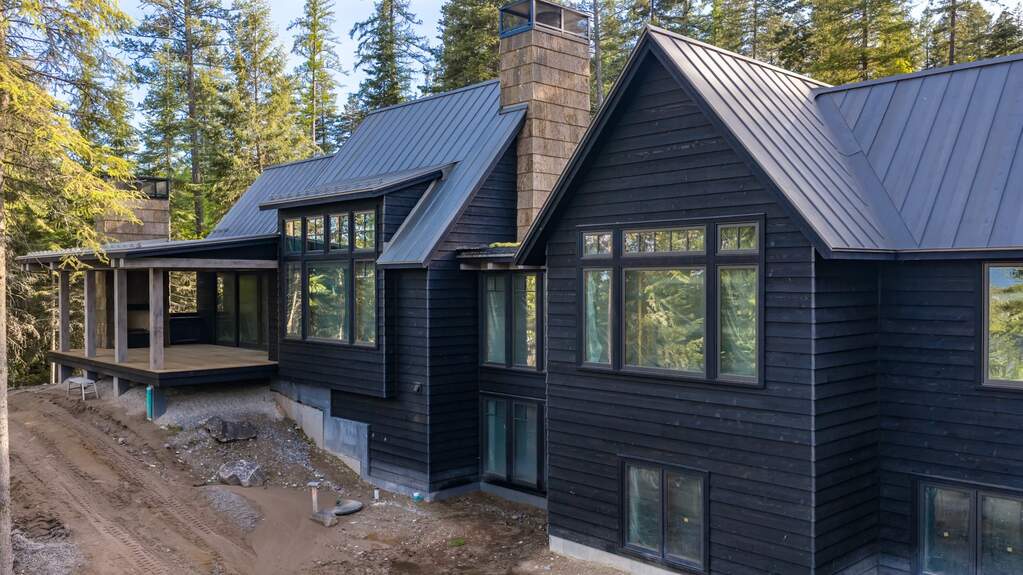 4 Bedroom Single Family Home/House's Image 4