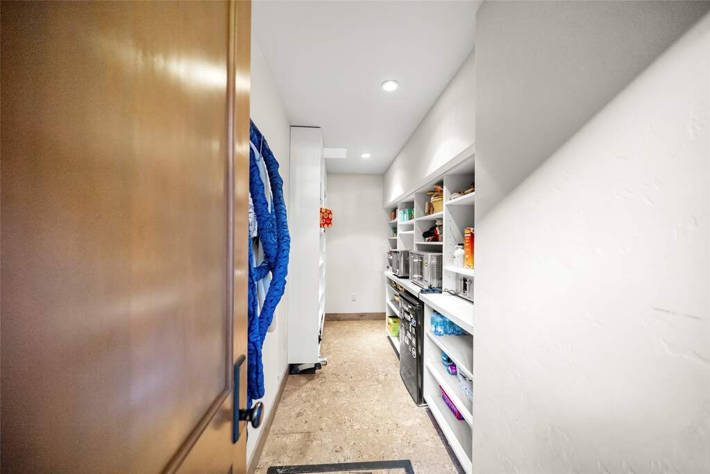 4 Bedroom Single Family Home/House's Image 16
