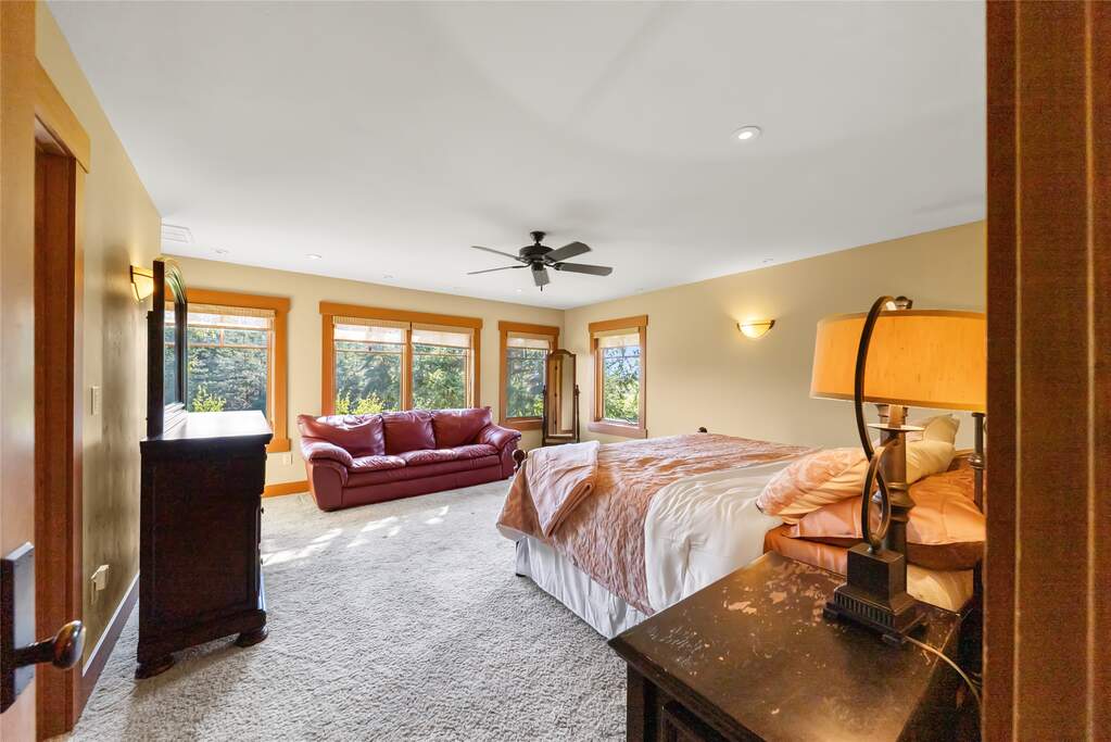 4 Bedroom Single Family Home/House's Image 23