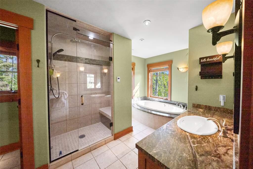 4 Bedroom Single Family Home/House's Image 25