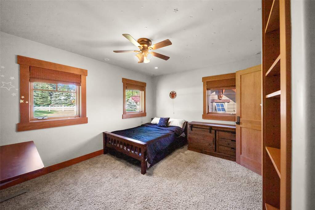 4 Bedroom Single Family Home/House's Image 28