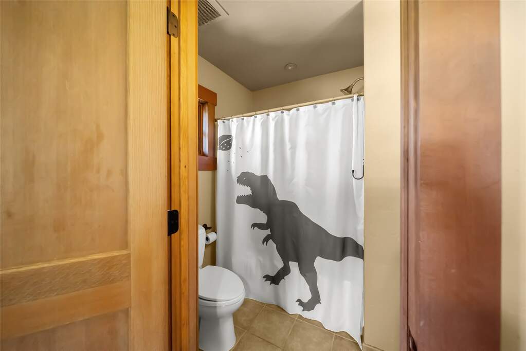 4 Bedroom Single Family Home/House's Image 30