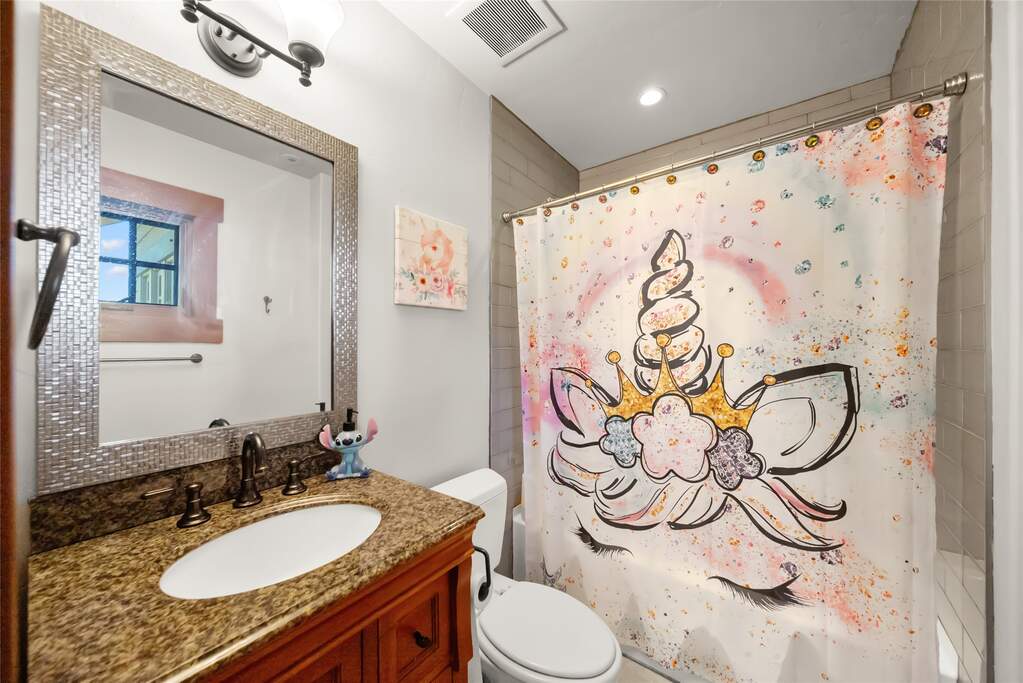 4 Bedroom Single Family Home/House's Image 33