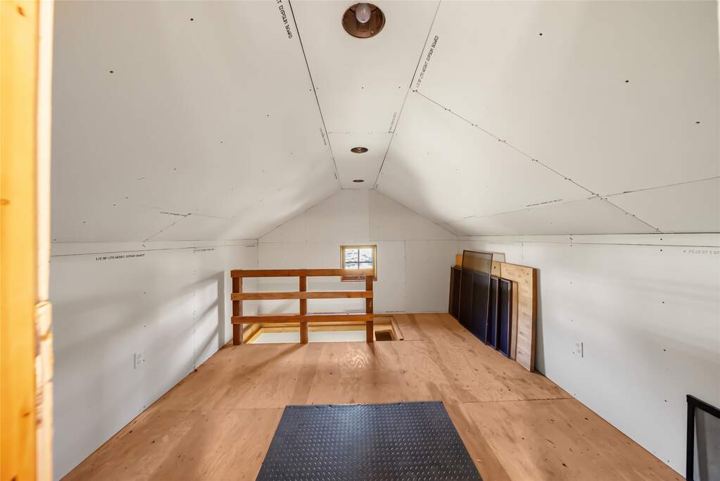 4 Bedroom Single Family Home/House's Image 36