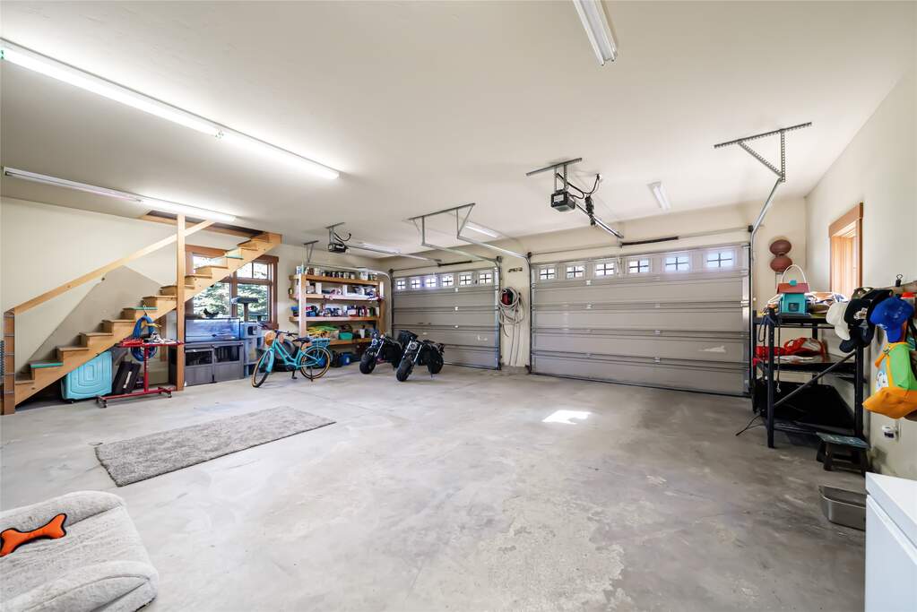 4 Bedroom Single Family Home/House's Image 37