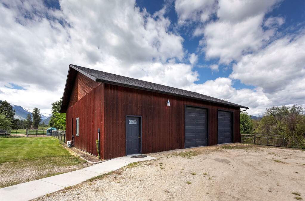 3 Bedroom Single Family Home/House's Image 11