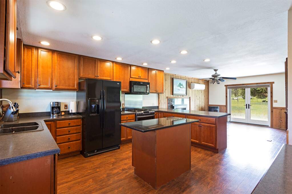 3 Bedroom Single Family Home/House's Image 13