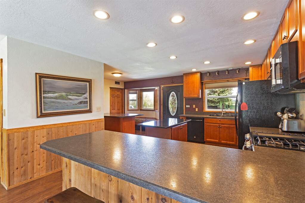 3 Bedroom Single Family Home/House's Image 16