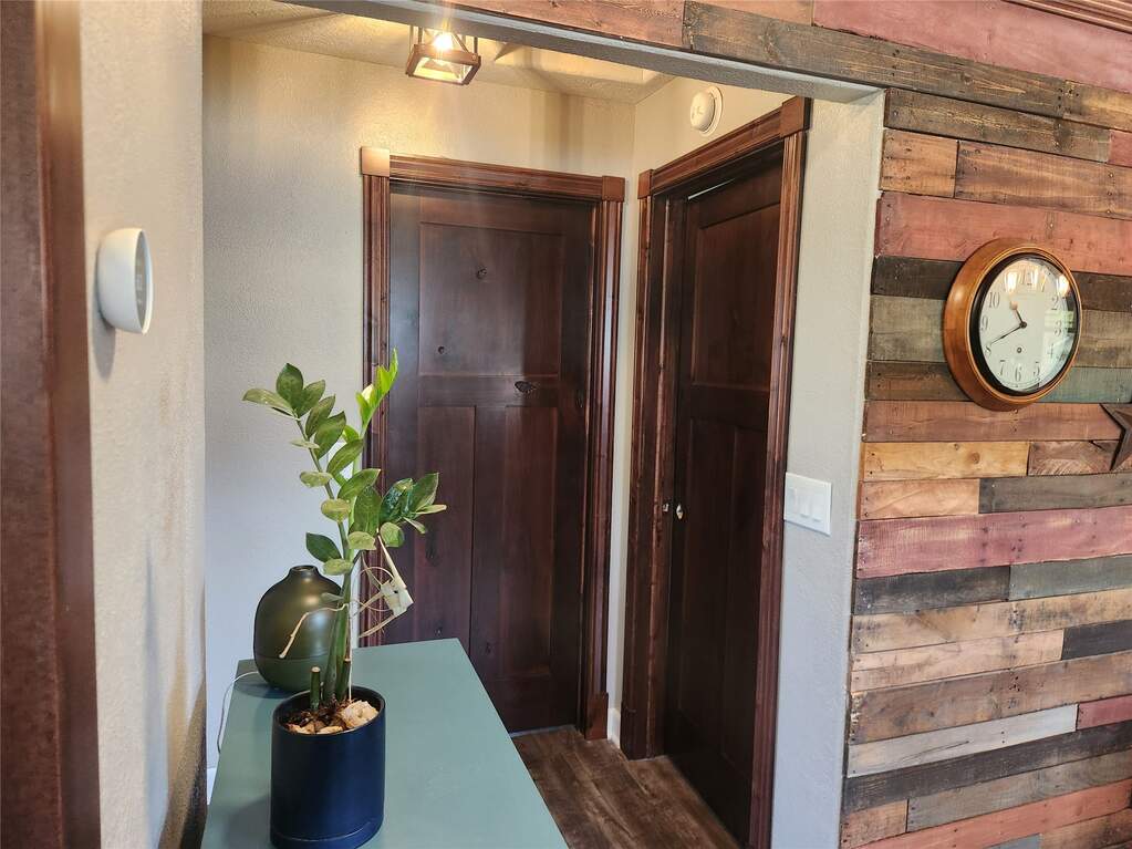 3 Bedroom Single Family Home/House's Image 11