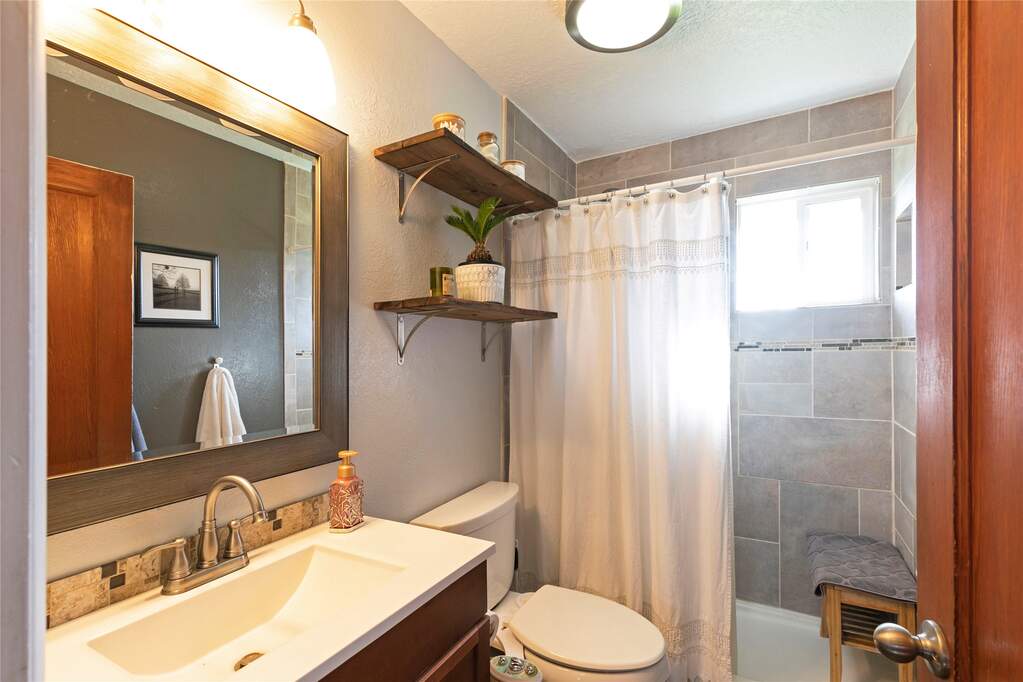 3 Bedroom Single Family Home/House's Image 15