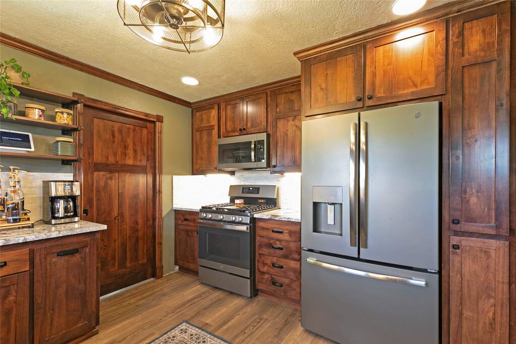 3 Bedroom Single Family Home/House's Image 5