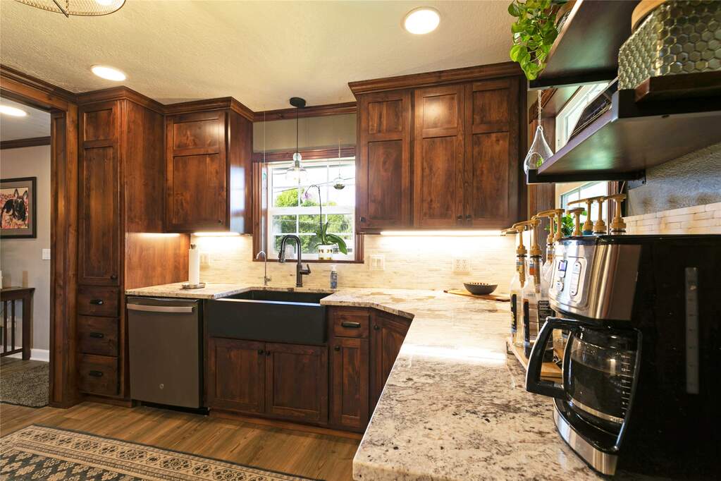 3 Bedroom Single Family Home/House's Image 6