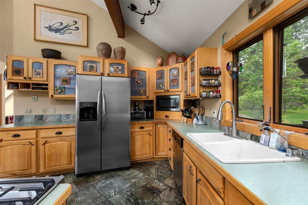 2 Bedroom Single Family Home/House's Image 8