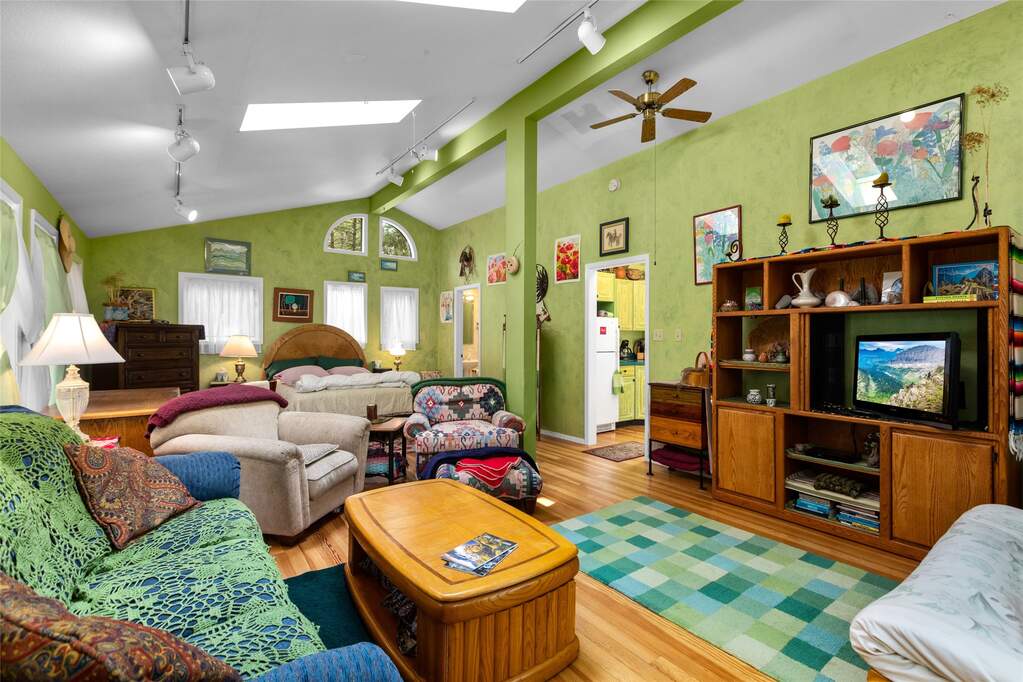 2 Bedroom Single Family Home/House's Image 31