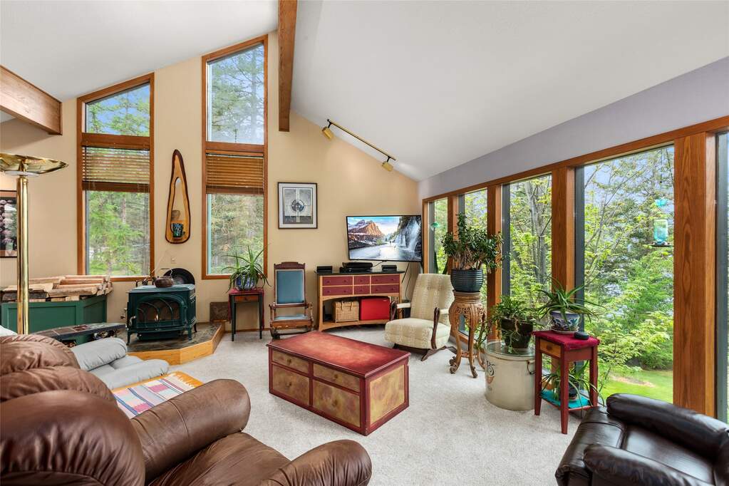 2 Bedroom Single Family Home/House's Image 3