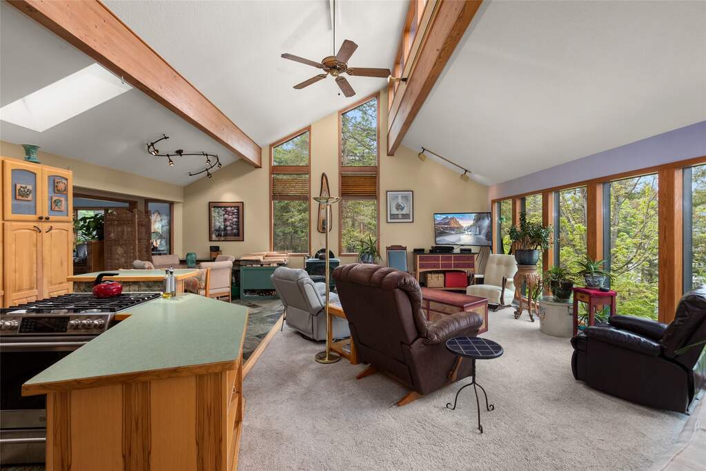 2 Bedroom Single Family Home/House's Image 4